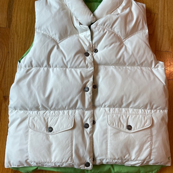 Reversible White and Green American Eagle Snap Up Winter Puffer Vest - Picture 4 of 10